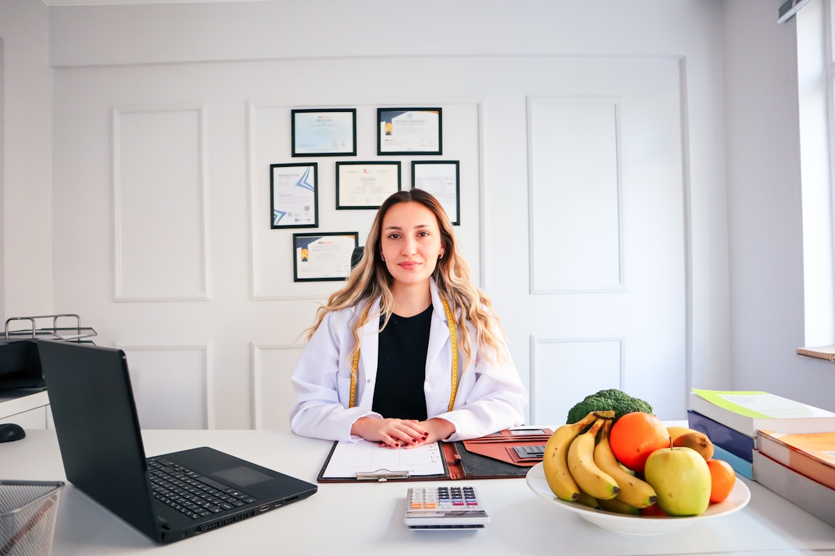 Nutrition specialist Sarah conducting educational workshop